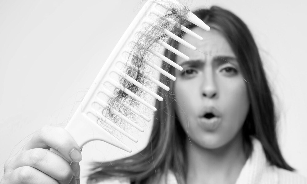 hair-loss-woman-with-comb-problem-hair-hairloss-stressed-woman-bald-problems_265223-78355.jpg